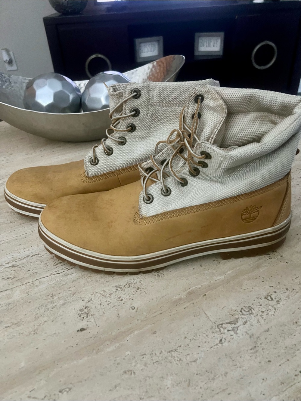 Timberland Men’s Tan and Cream Fold-Down Lace-Up Boots